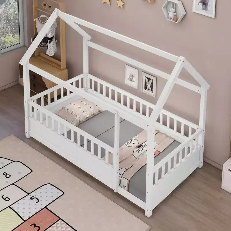 Marco de cama de suelo Okak Twin/Full Size con marco de techo de casa, vallas de seguridad, marco de cama bajo de madera para habitaciones de guardería a niños grandes
