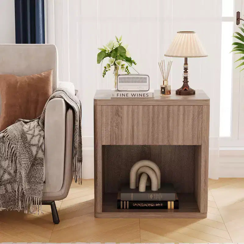 Juego de 2 mesitas de noche modernas, mesita auxiliar acanalada con cajón, mesa auxiliar para sofá para espacios pequeños, mesita de noche de madera para sofá de sala de estar, oficina