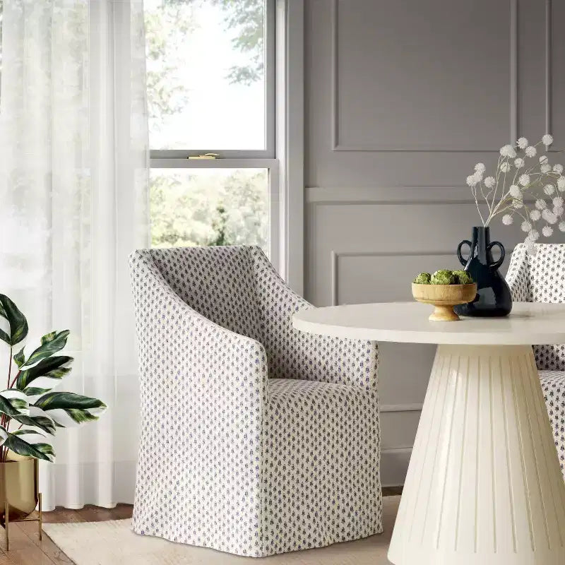 Silla de comedor con reposabrazos inclinados y funda desenfundable – Mezcla de poliéster y algodón, estructura de madera de caucho