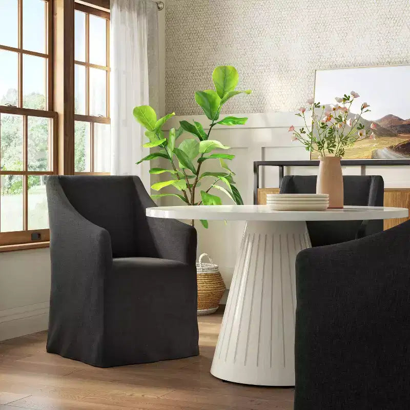 Silla de comedor con reposabrazos inclinados y funda desenfundable – Mezcla de poliéster y algodón, estructura de madera de caucho