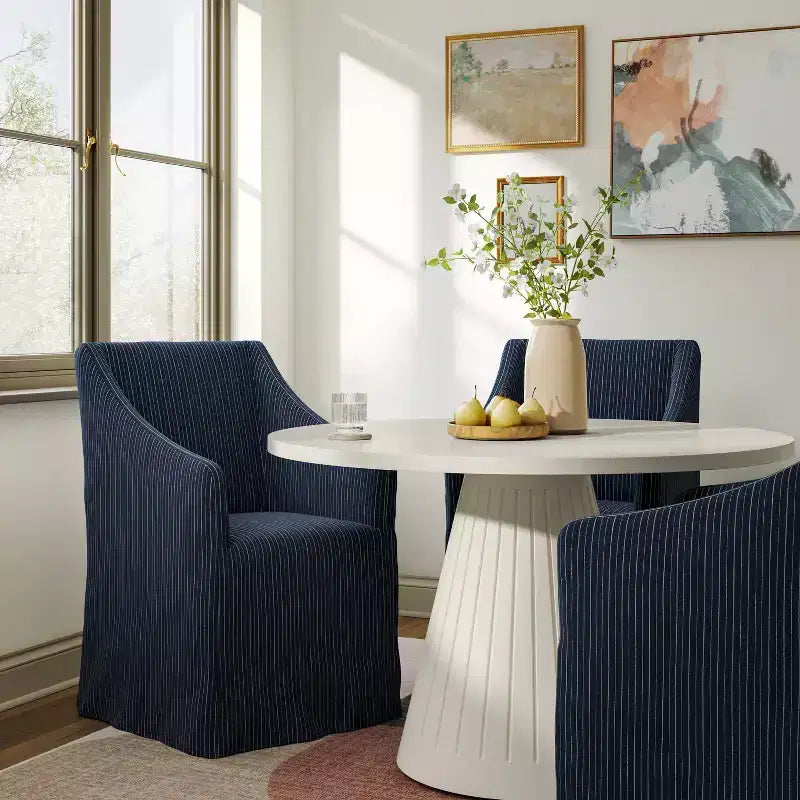 Silla de comedor con reposabrazos inclinados y funda desenfundable – Mezcla de poliéster y algodón, estructura de madera de caucho